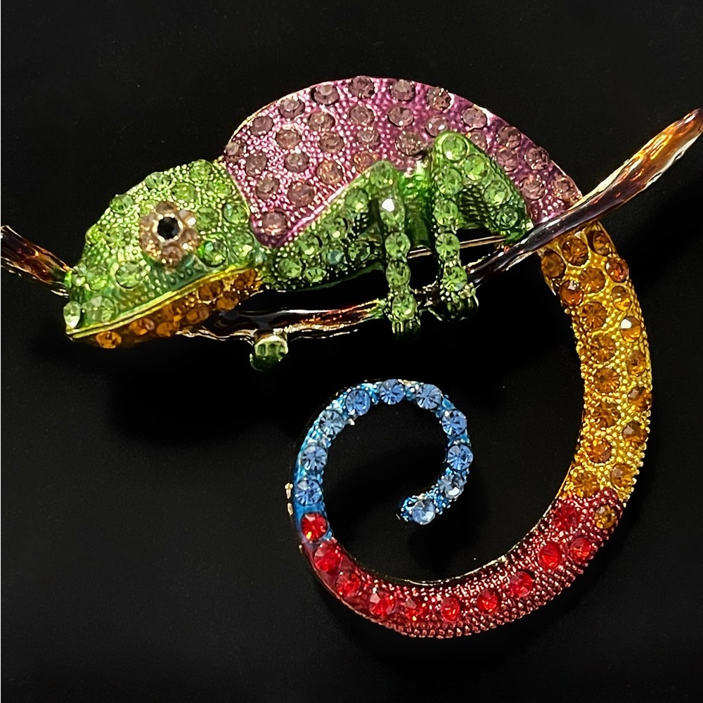 ✨Gorgeous Rhinestones Chameleon Brooch